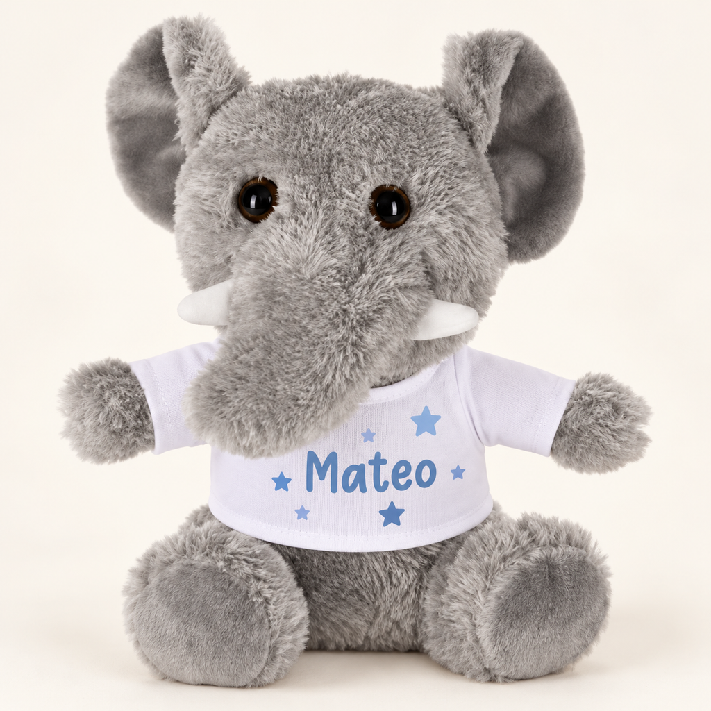 Ejemplo personalizado: Elefante de peluche personalizado con nombre · 17 cm. Montaje orientativo; personalizable con tu foto, nombre o diseño.