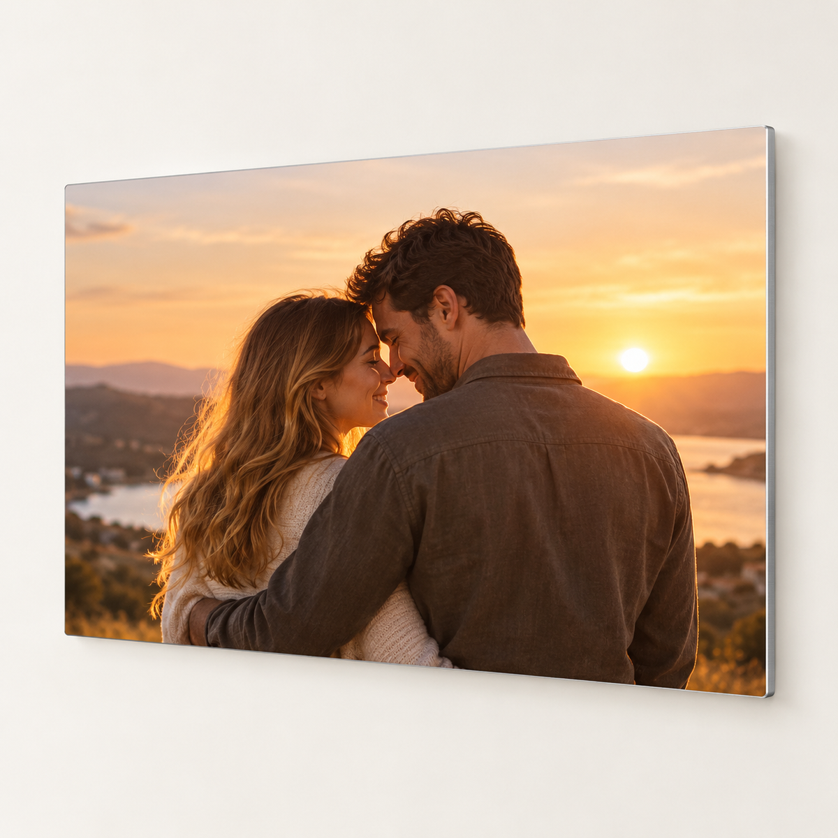 Ejemplo personalizado: Fotopanel de aluminio personalizado con foto. Montaje orientativo; personalizable con tu foto, nombre o diseño.