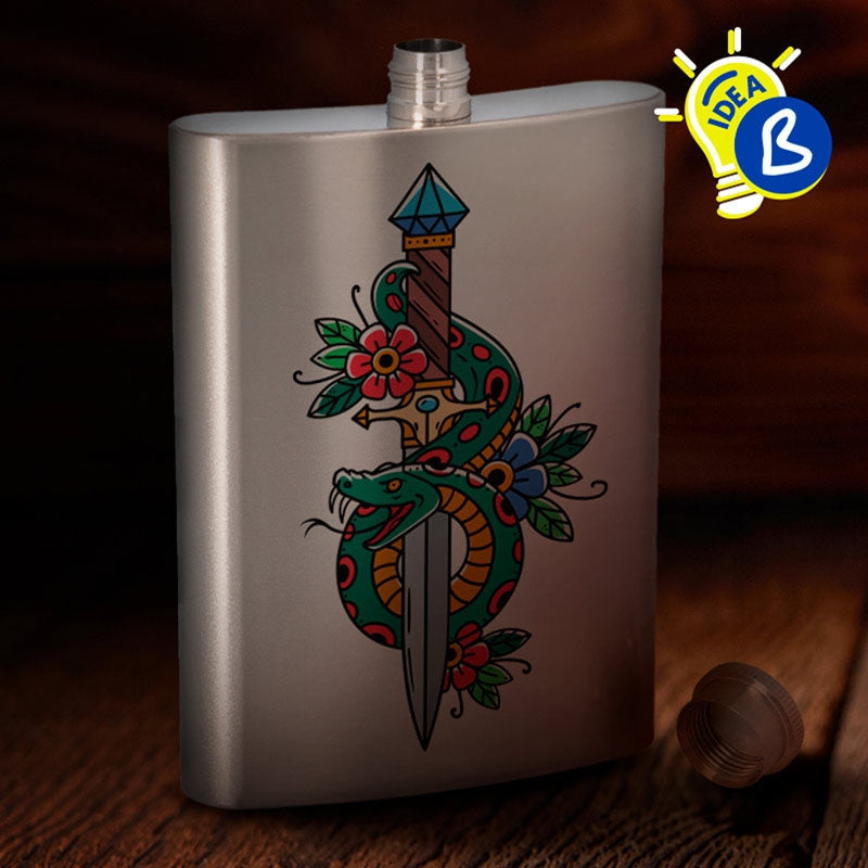 Ejemplo personalizado: Petaca de acero inoxidable personalizada · plata · 237 ml. Diseño orientativo; personalización a tu gusto.