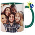 Ejemplo personalizado: Taza personalizada con interior y asa de color · 325 ml. Diseño orientativo; personalización a tu gusto.